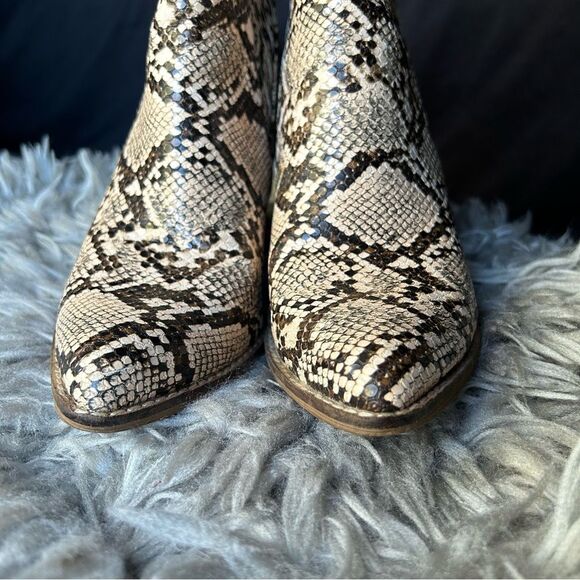 Beast Fashion snake skin print block heel ankle boots women’s shoe size 7 - Picture 4 of 8